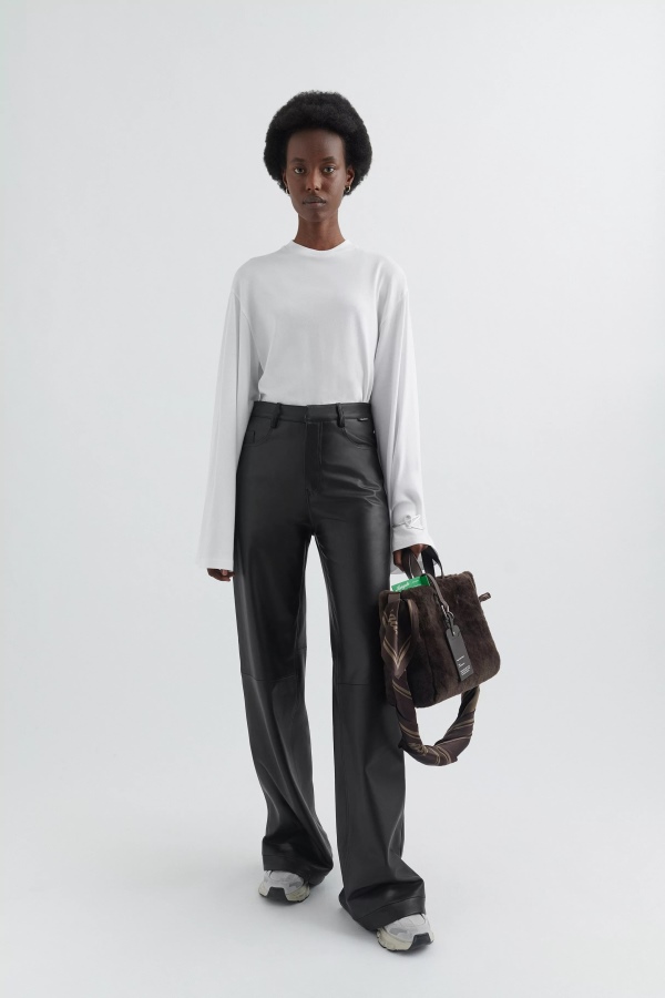 Local Long Sleeve T-shirt Axel Arigato White