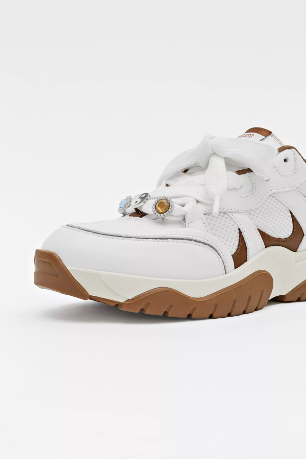 Catfish Lo White Camel Axel Arigato