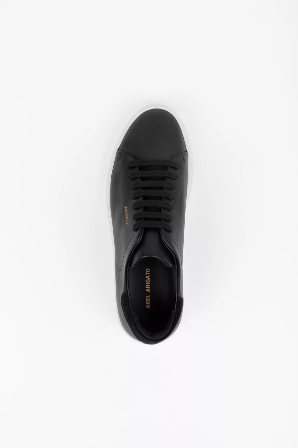 Clean 90 Black Axel Arigato