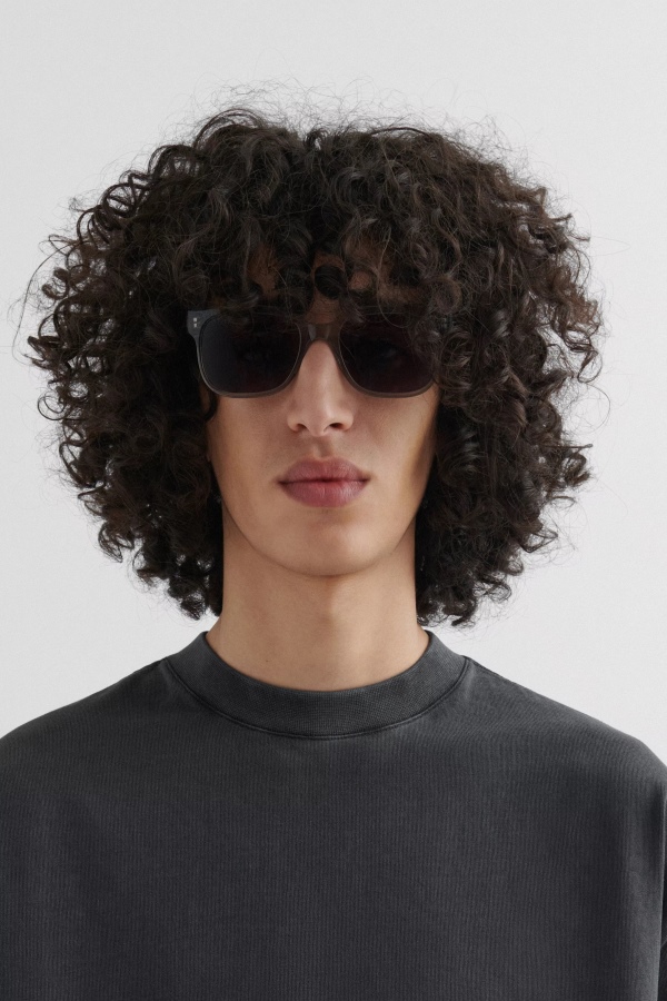 Jet Square Sunglasses Light Grey Grey Axel Arigato