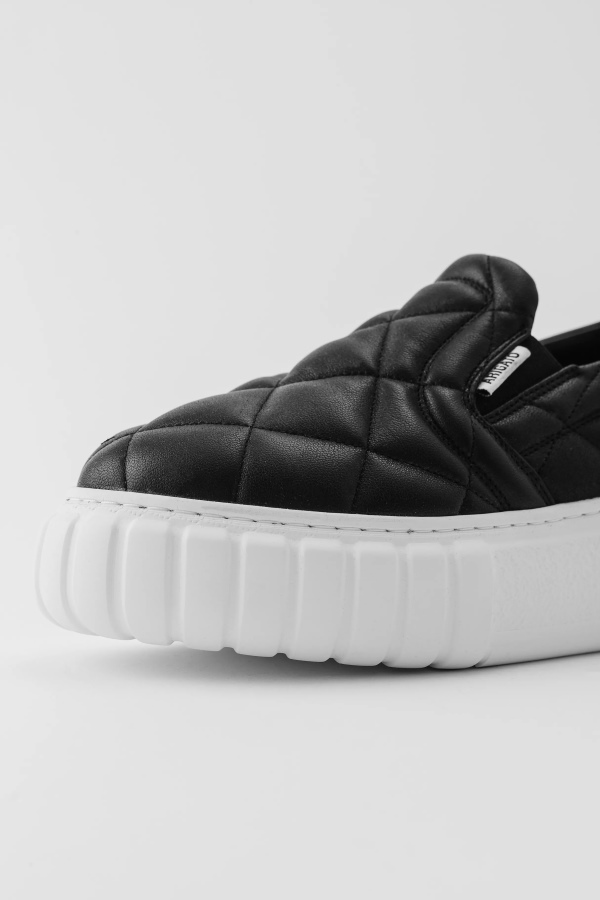 Axel Arigato Haze Slip On Black