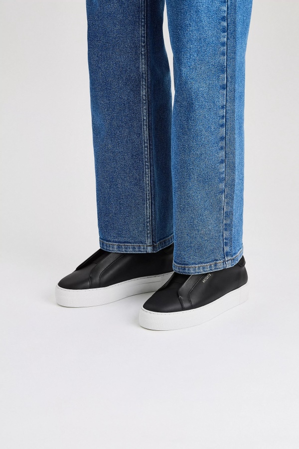 Clean 360 Laceless Black Axel Arigato