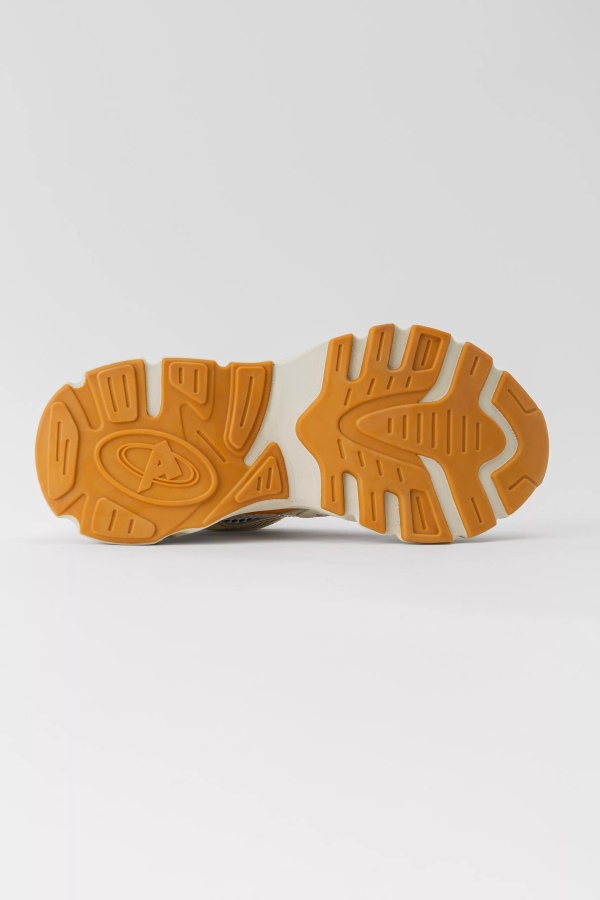 Marathon Runner Axel Arigato White Orange