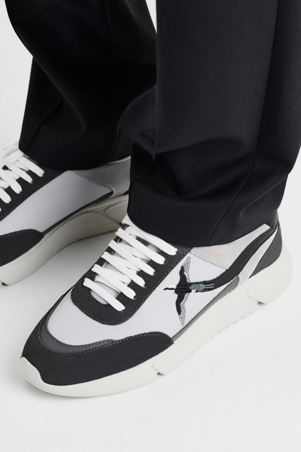 Genesis Stripe Bee Bird Grey Axel Arigato