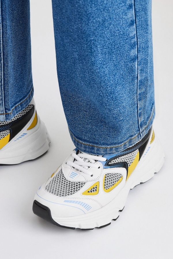 Marathon Runner White Axel Arigato